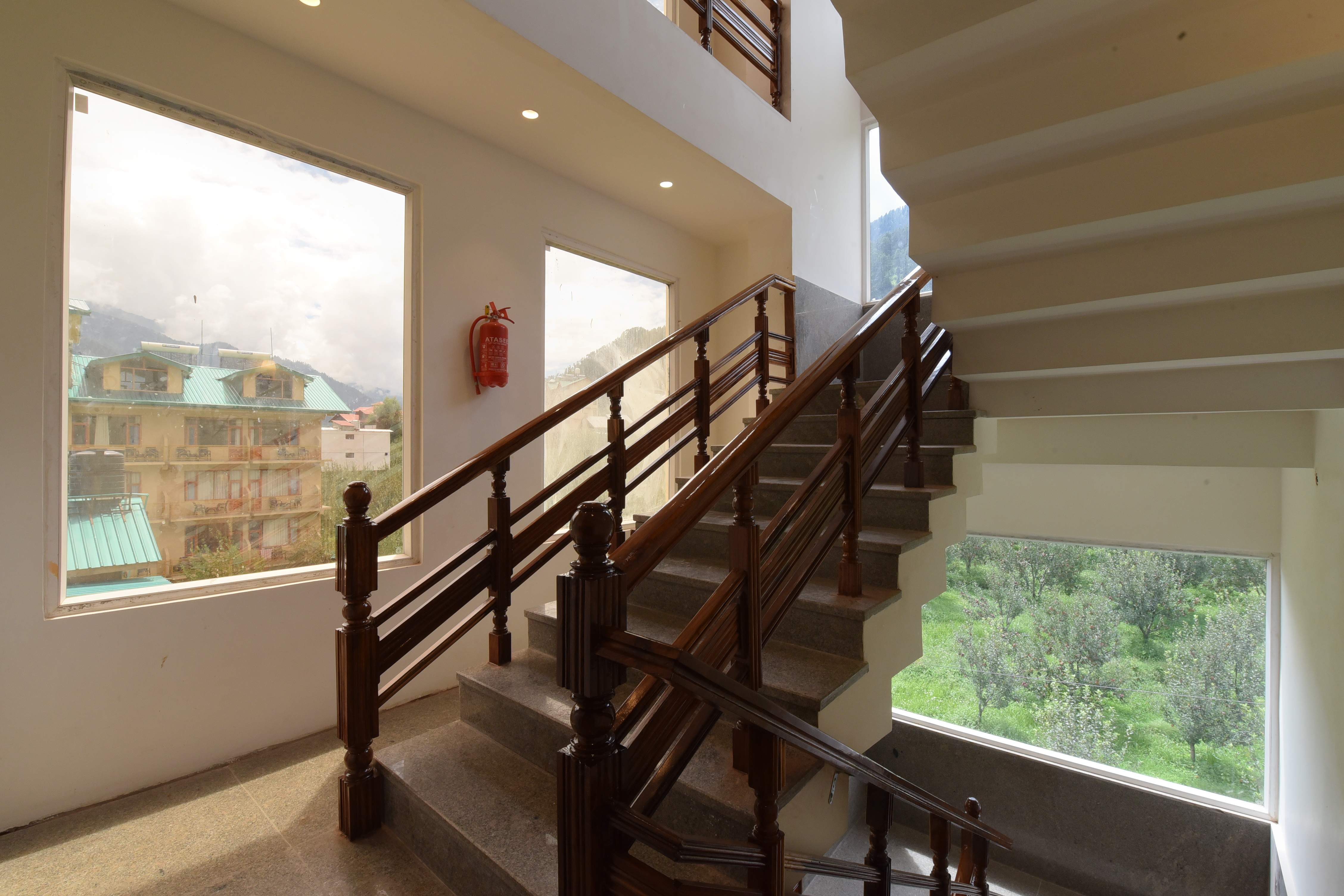 gallery_images